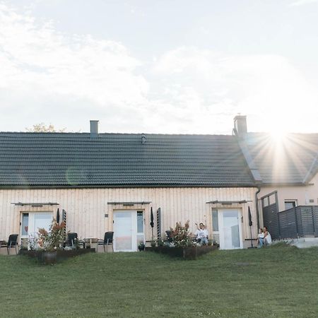 Pension Blumenwiese - Mitten Im Thermenland Burgau Екстериор снимка