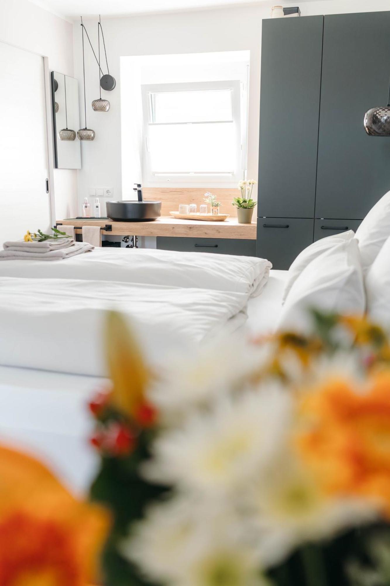 Pension Blumenwiese - Mitten Im Thermenland Burgau Екстериор снимка