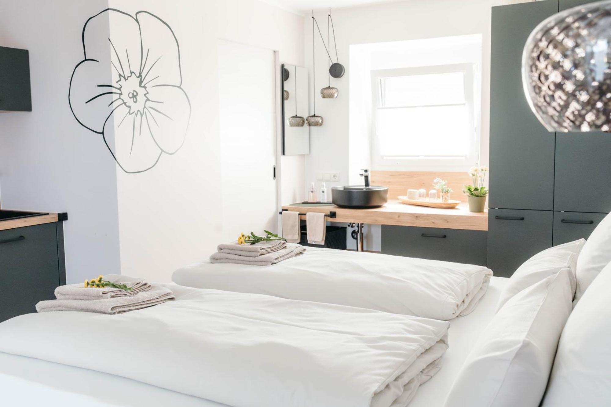 Pension Blumenwiese - Mitten Im Thermenland Burgau Екстериор снимка
